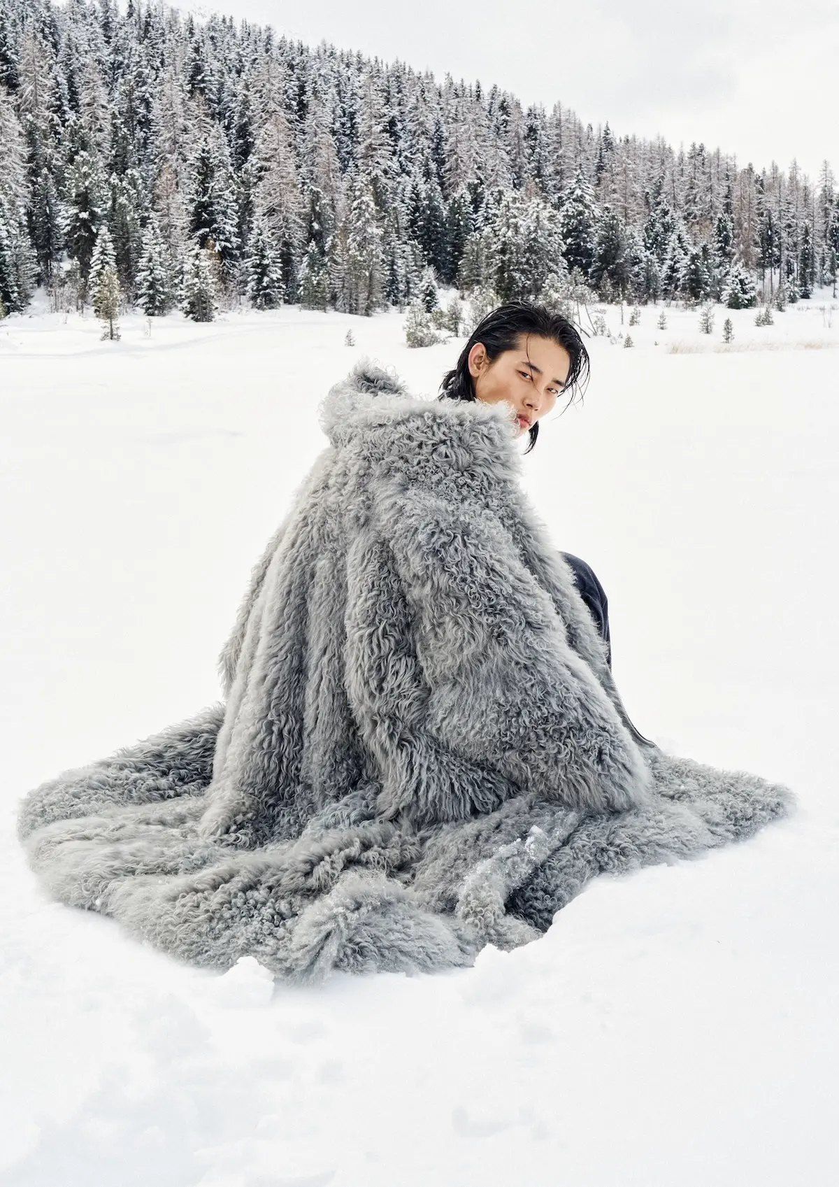 Giorgio Armani Neve : l’élégance alpine réinventée pour l’Automne-Hiver 2025-2026