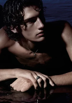 Giorgio Armani signe sa première ligne de haute joaillerie pour hommes