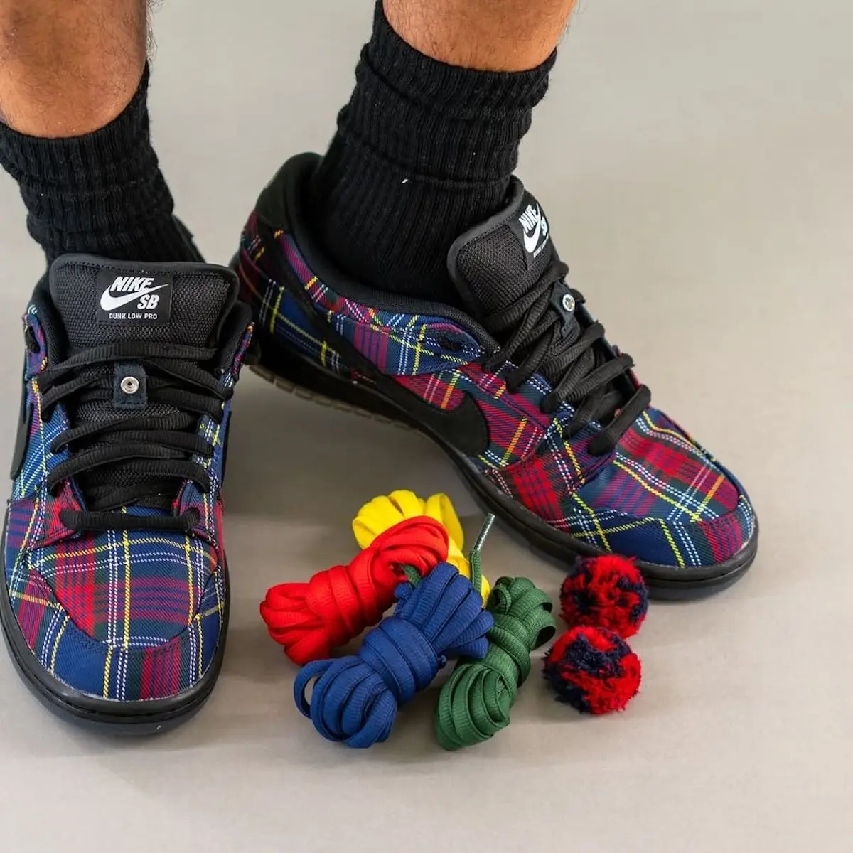 Nardwuar x Nike SB Dunk Low : la collaboration tartan délirante qui affole déjà les fans