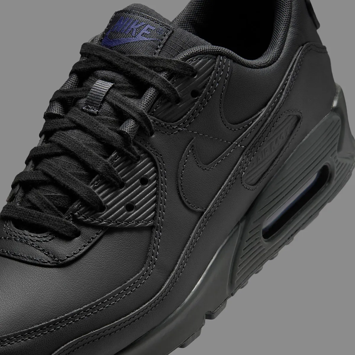 Nike Air Max 90 Sanded Purple 4 Nike Air Max 90 « Sanded Purple » : le coloris hivernal qui mise sur l’élégance sombre