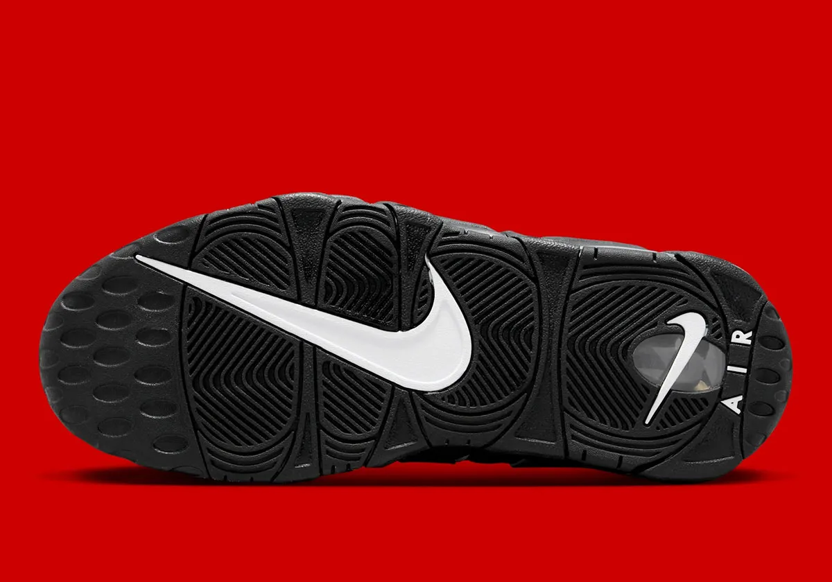 Nike Air More Uptempo ’96 : le retour iconique confirmé pour 2026 avec les coloris « Black/White » et « Cobalt Bliss »