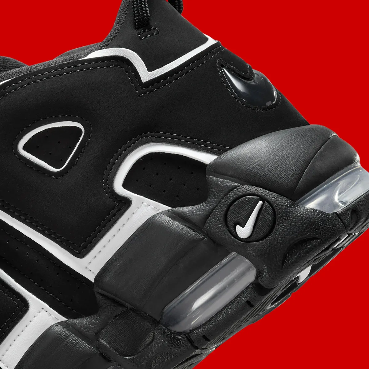 Nike Air More Uptempo ’96 : le retour iconique confirmé pour 2026 avec les coloris « Black/White » et « Cobalt Bliss »