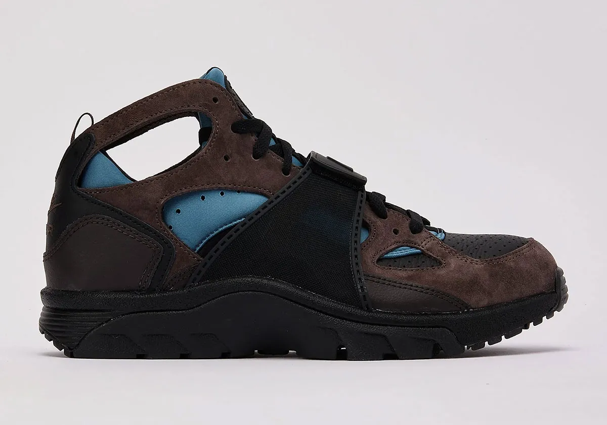 La Nike Air Trainer Huarache « Velvet Brown » débarque enfin aux USA : un retour culte des années 90