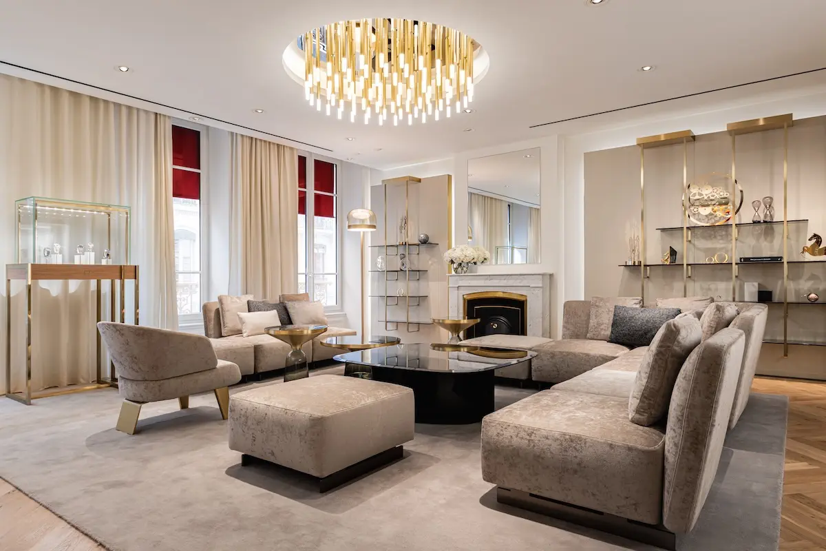 OMEGA Nouvelle boutique a Lyon 4 OMEGA inaugure à Lyon une boutique d’exception inspirée par ses exploits lunaires