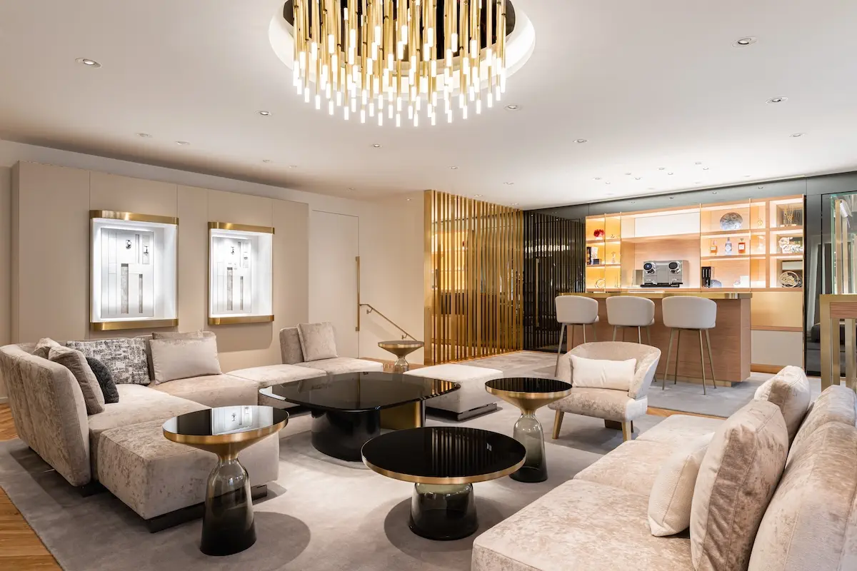 OMEGA Nouvelle boutique a Lyon 5 OMEGA inaugure à Lyon une boutique d’exception inspirée par ses exploits lunaires