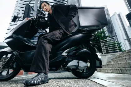 Les nouvelles Talon et Mostro Caged de PUMA x San San Gear arrivent : tout en noir, tout en puissance