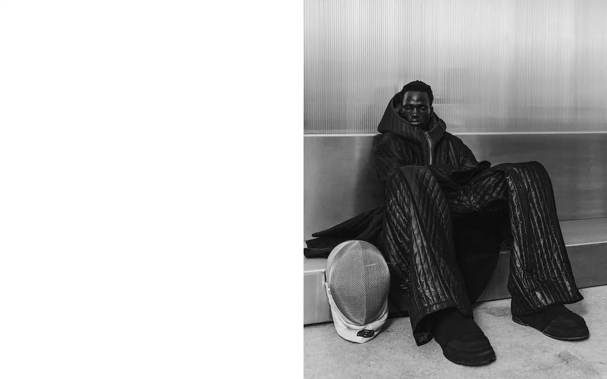 SONGZIO x HELIOT EMIL Premiere collaboration 6 Quand la mode croise le fer : SONGZIO et HELIOT EMIL signent une collaboration tranchante