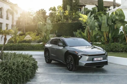 Toyota bZ4X 2025 : plus puissant, plus autonome et totalement repensé