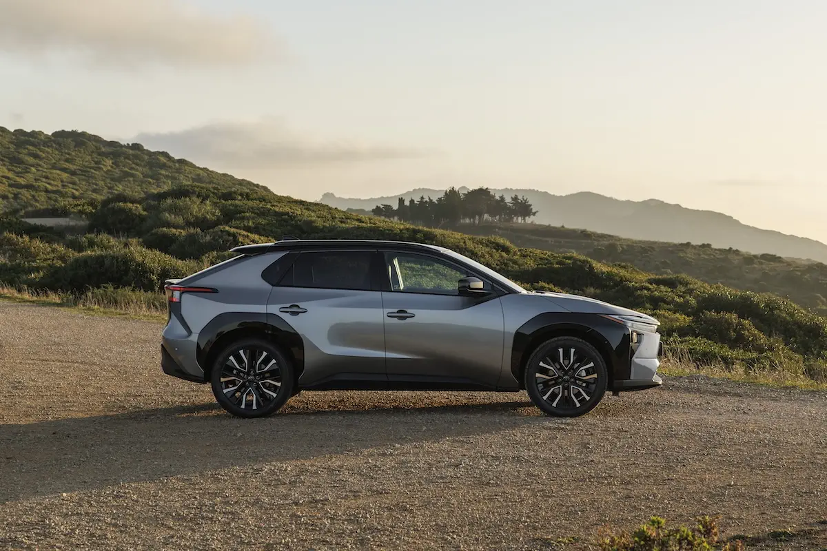 Toyota bZ4X 2025 : plus puissant, plus autonome et totalement repensé