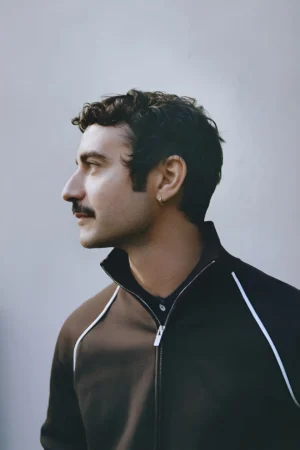 Dario Vitale quitte Versace : un départ éclair après une seule collection