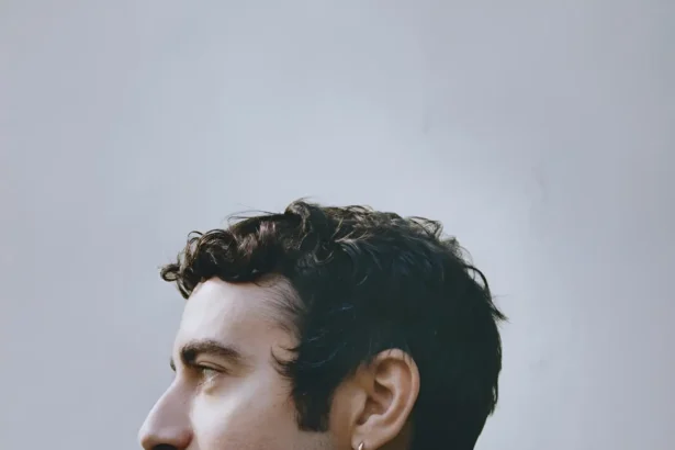 Dario Vitale quitte Versace : un départ éclair après une seule collection