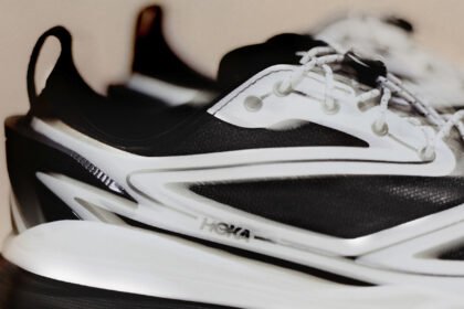 Avec la Stinson One7+, HOKA et Dover Street Market réinventent la chaussure de trail urbaine