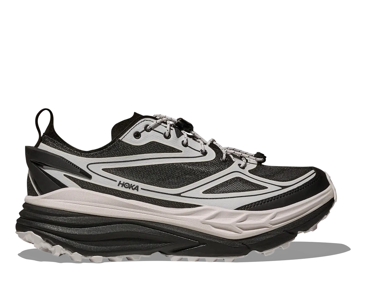 Avec la Stinson One7+, HOKA et Dover Street Market réinventent la chaussure de trail urbaine