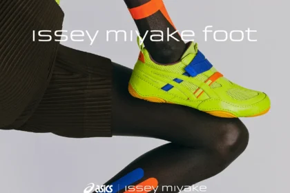 Avec HYPER TAPING, ISSEY MIYAKE et ASICS inventent une nouvelle grammaire de la sneaker