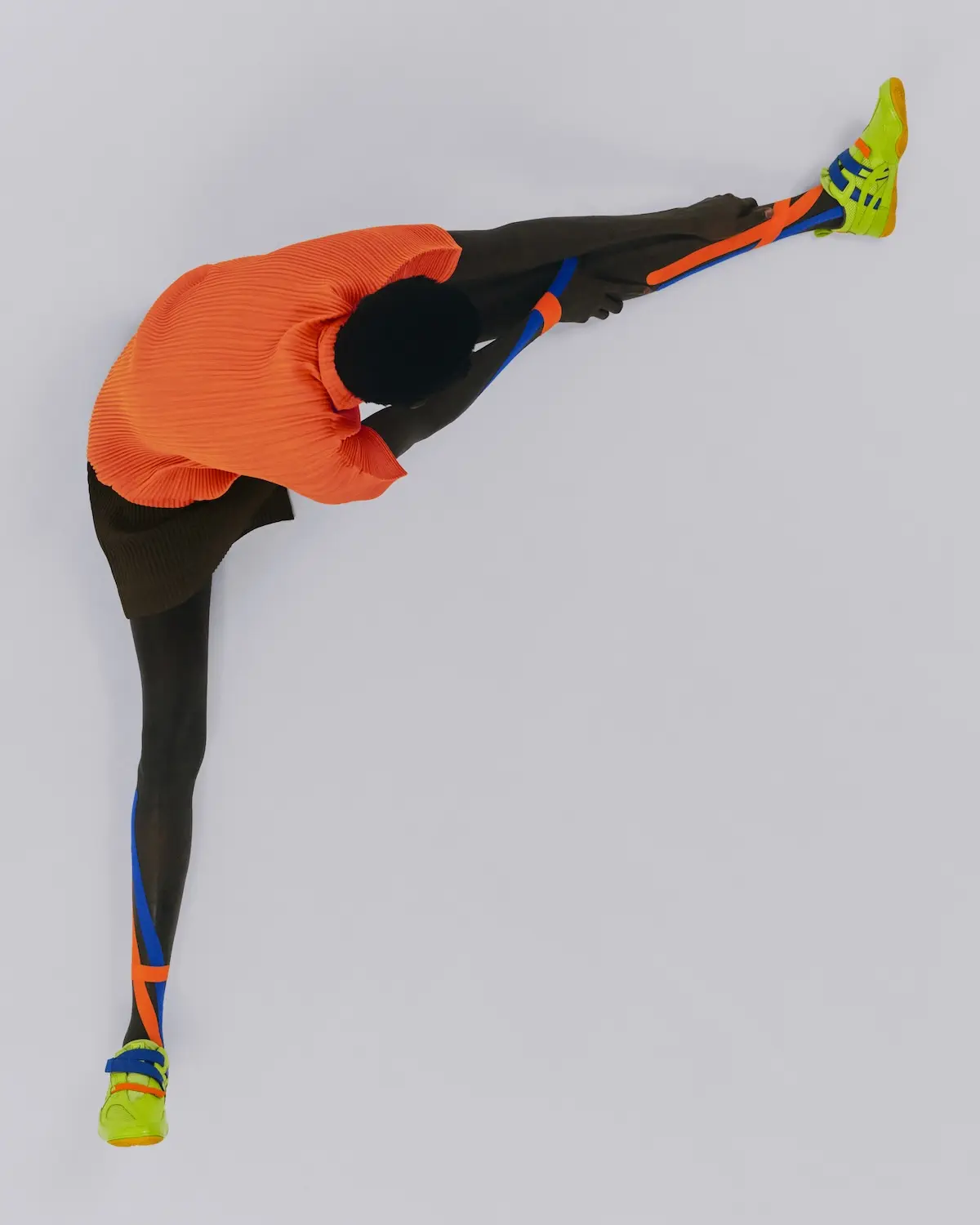 Avec HYPER TAPING, ISSEY MIYAKE et ASICS inventent une nouvelle grammaire de la sneaker