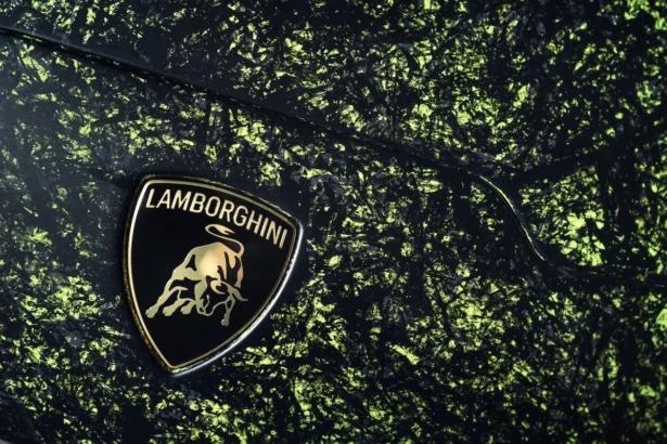 Lamborghini dévoile une Temerario Ad Personam unique à Art Basel Miami 2025