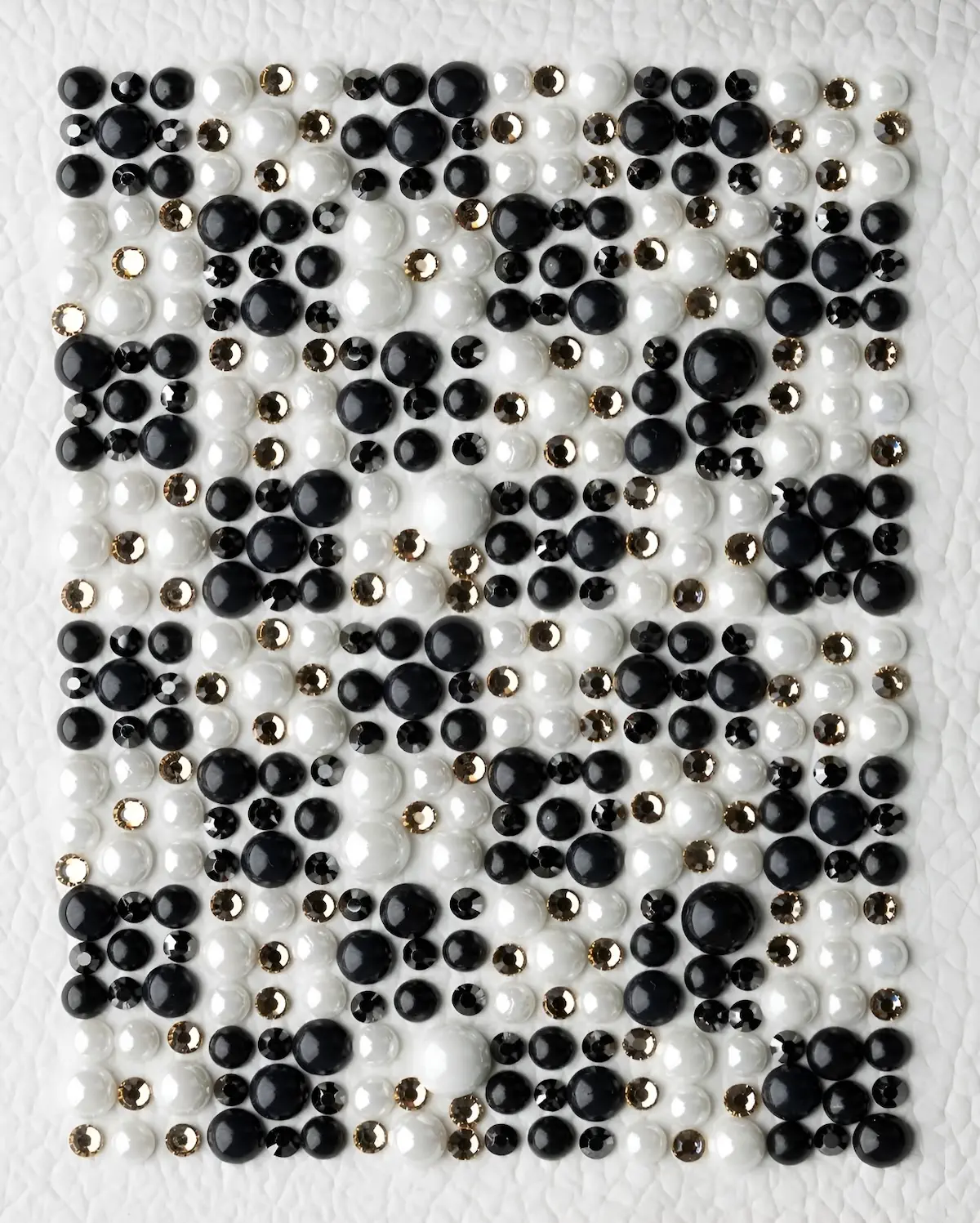 Mattias Gollin x Vans Authentic Authentiche 4 Quand Mattias Gollin transforme la Vans Authentic en œuvre d’art scintillante