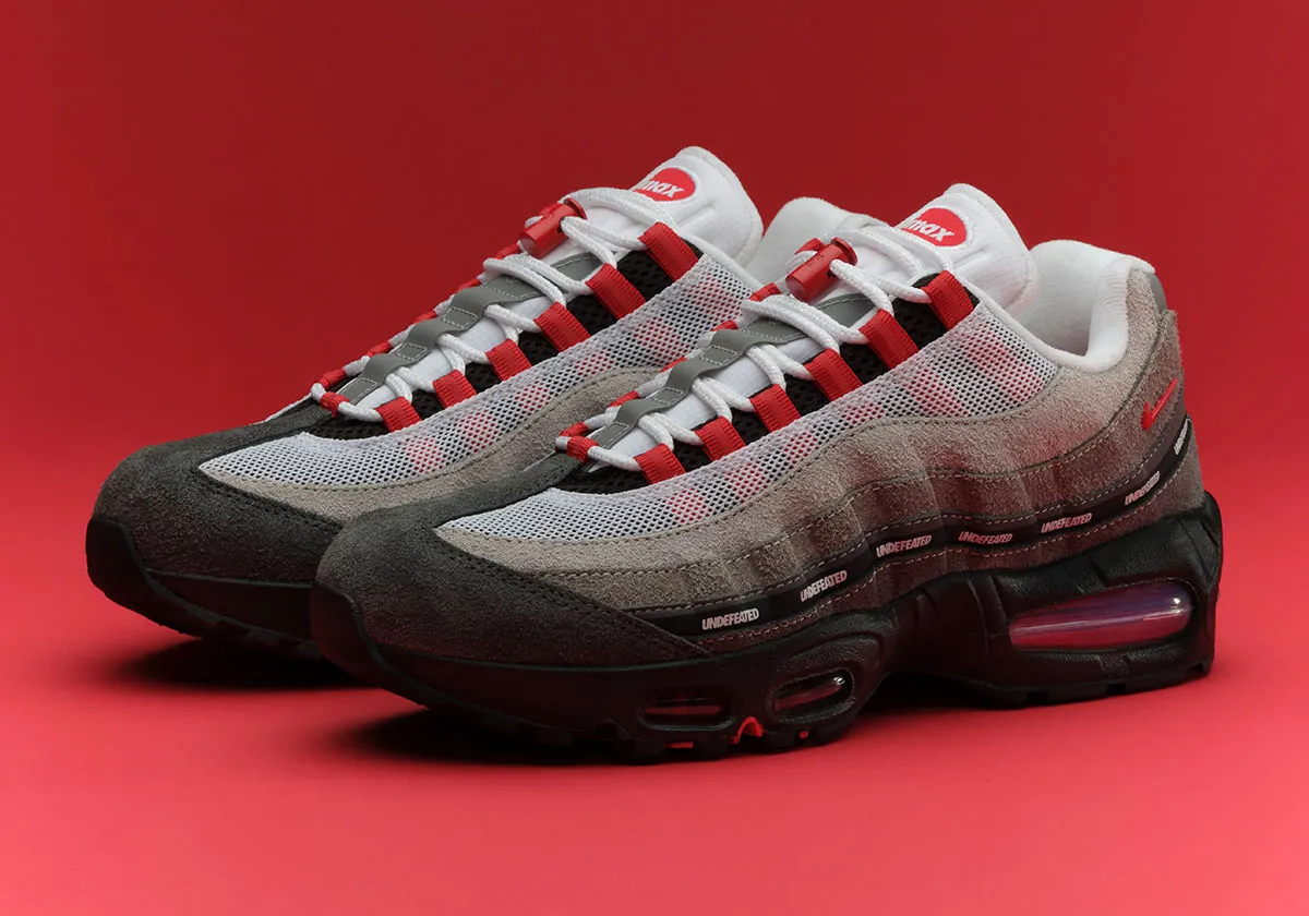 À Tokyo, UNDEFEATED orchestre l’un des drops Air Max 95 les plus radicaux de l’année
