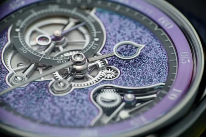 Simon Brette sublime l’acier avec un Chronomètre Artisans Édition Acier aux couleurs boréales