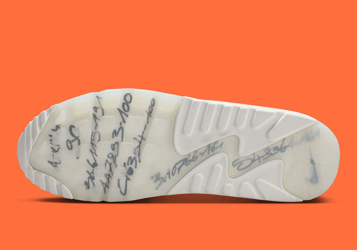 Nike Air Max 90 « What The » x size? : la version anniversaire limitée à 2 500 paires