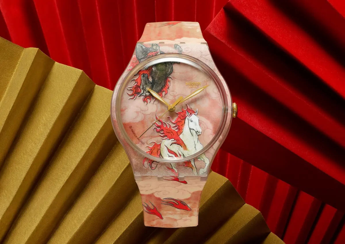 RIDING THE CLOUDS : Swatch capture la puissance du Cheval de Feu dans une création flamboyante