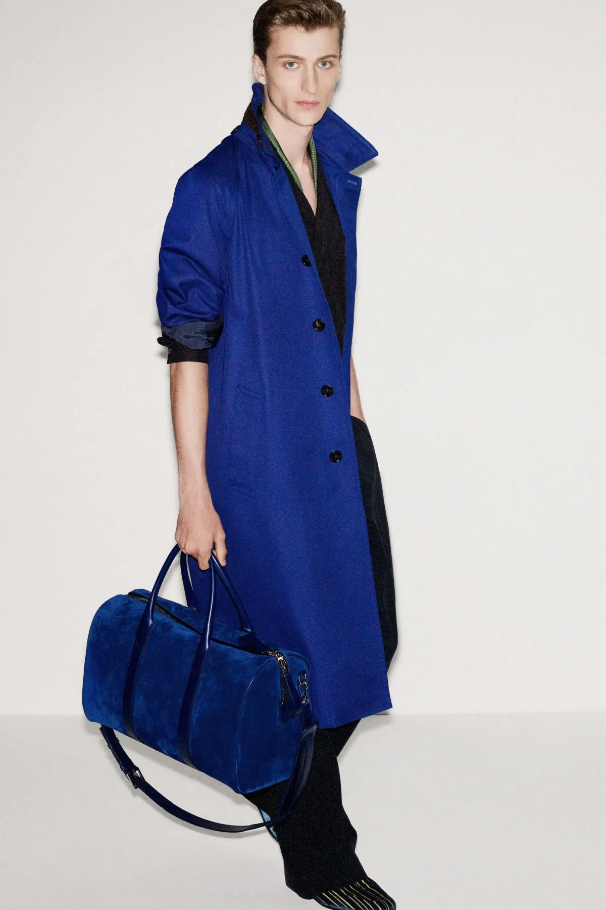 Haider Ackermann réinvente le désir masculin chez Tom Ford avec la collection Croisière 2026