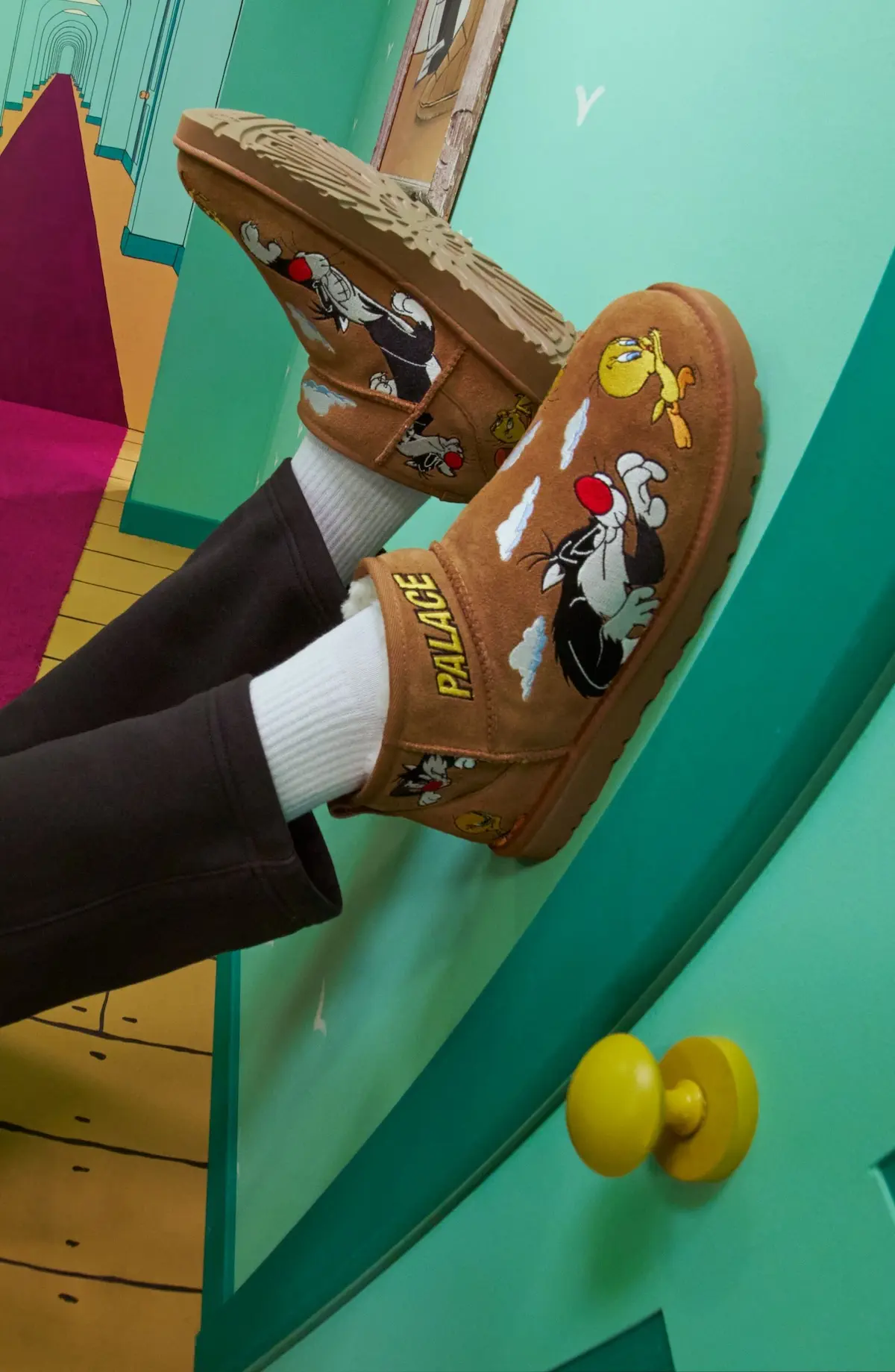 UGG x Palace 3 UGG x Palace : la collab automne-hiver qui réinvente Titi et Sylvestre en icônes streetwear