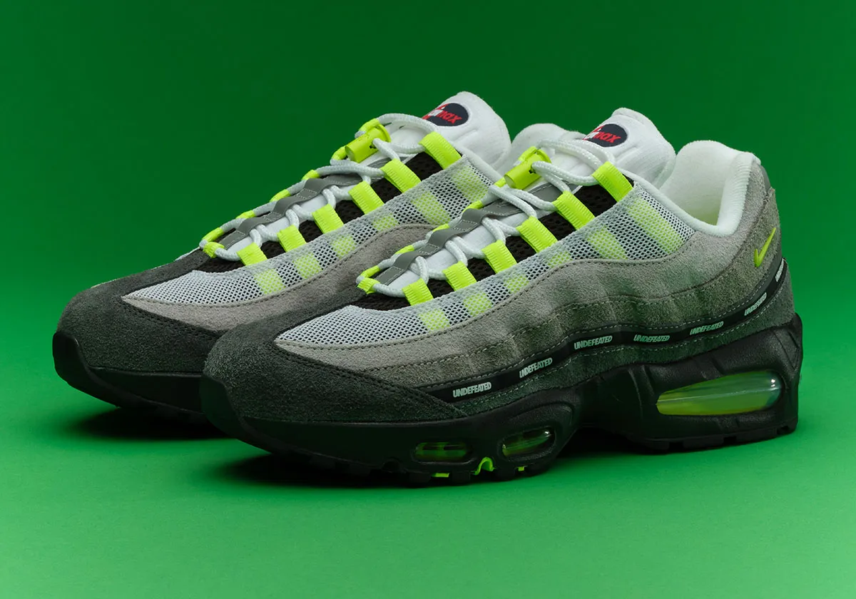 UNDEFEATED x Nike Air Max 95 NYC 1 La Nike Air Max 95 « NYC » par UNDEFEATED : 600 paires pour la ville qui ne dort jamais
