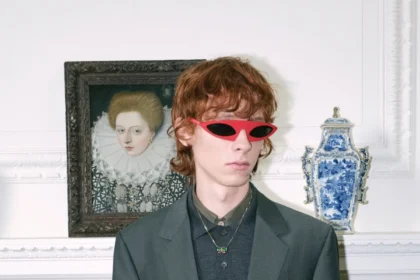 Valentino Pré-Automne 2026 Homme : Alessandro Michele surprend avec un minimalisme radical