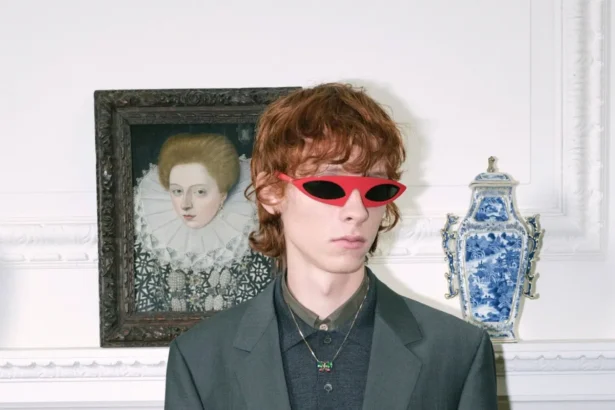 Valentino Pré-Automne 2026 Homme : Alessandro Michele surprend avec un minimalisme radical