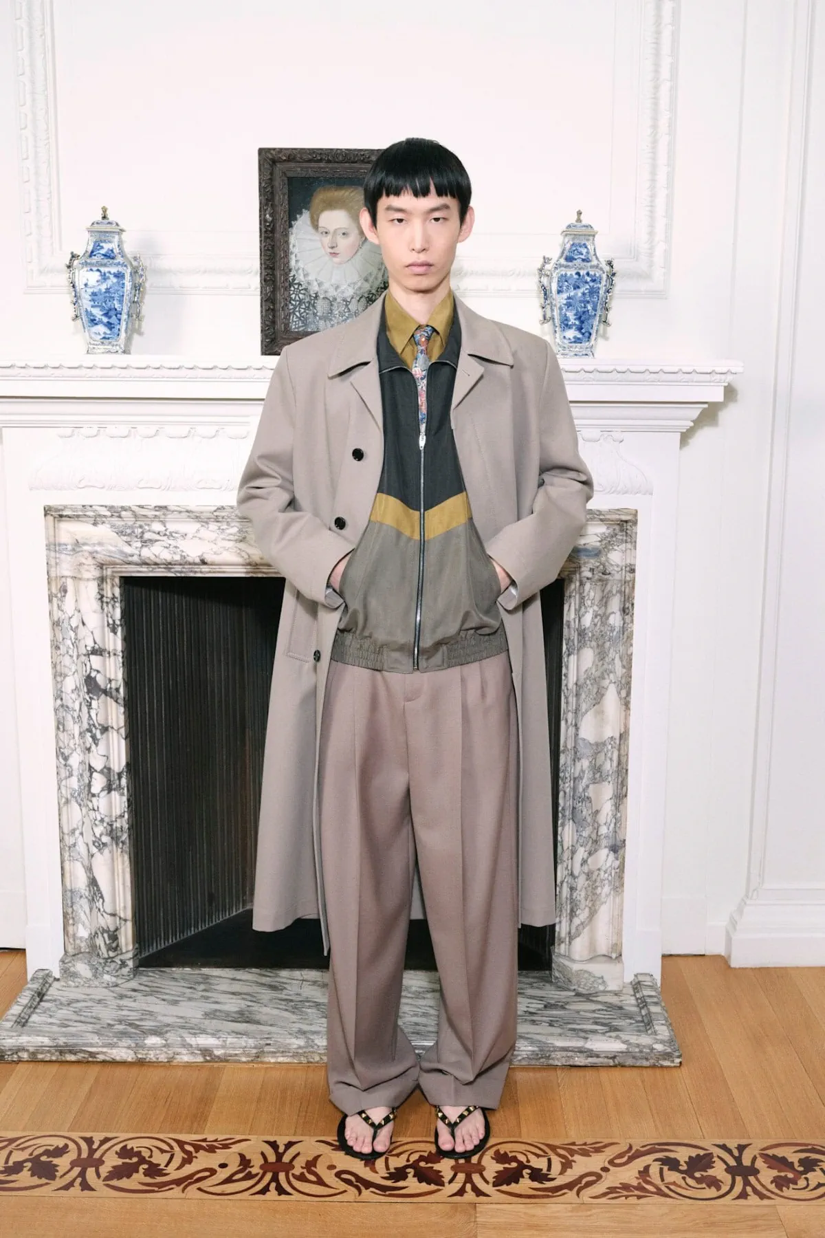 Valentino Pré-Automne 2026 Homme : Alessandro Michele surprend avec un minimalisme radical