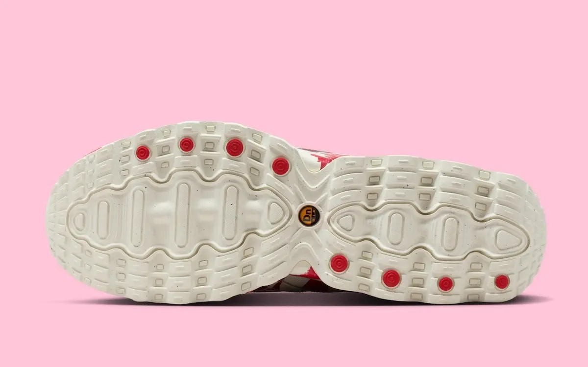 Vaquera x Nike Air Max DN8 5 Quand Vaquera revisite la Nike Air Max DN8 avec une pluie de baisers rouges