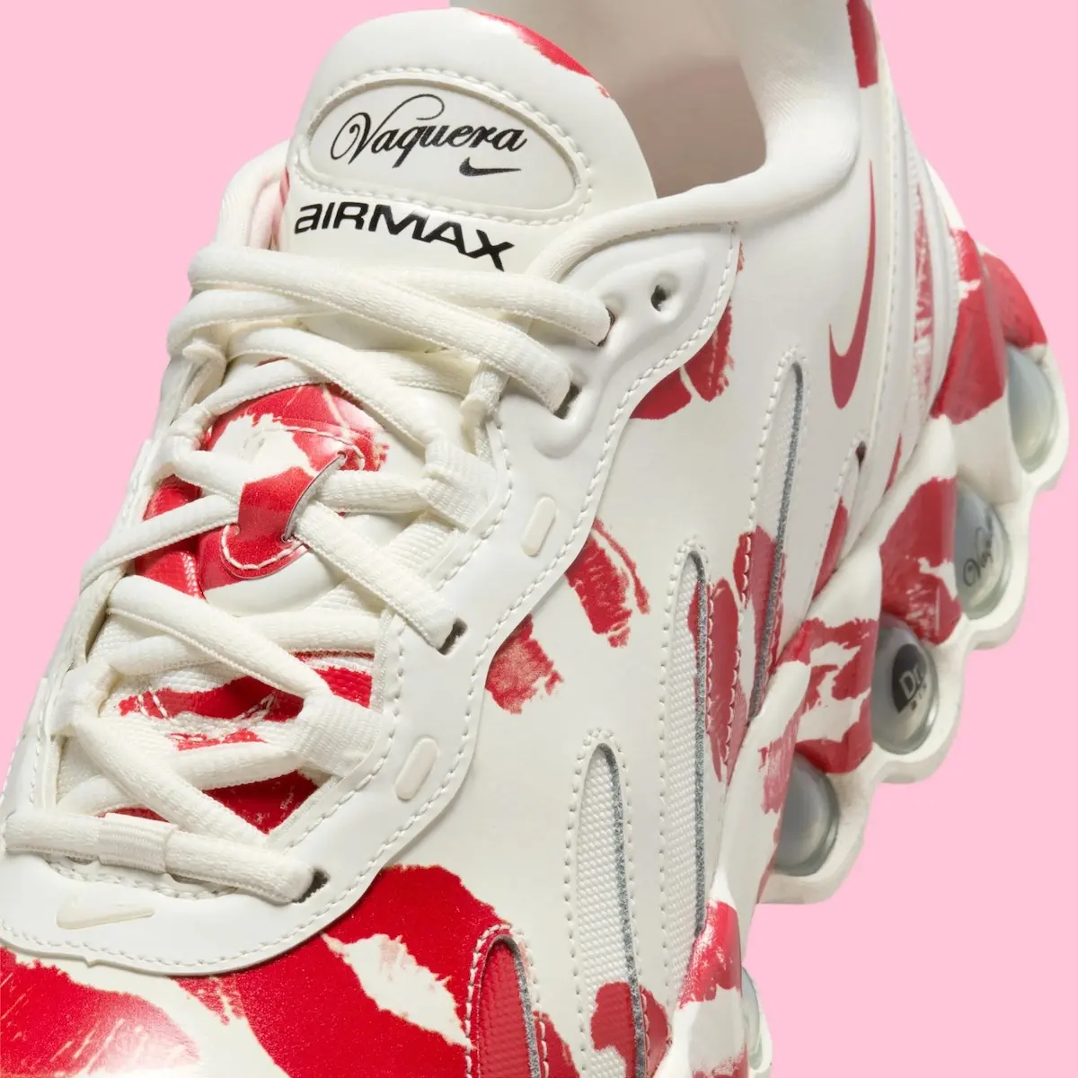 Vaquera x Nike Air Max DN8 6 Quand Vaquera revisite la Nike Air Max DN8 avec une pluie de baisers rouges