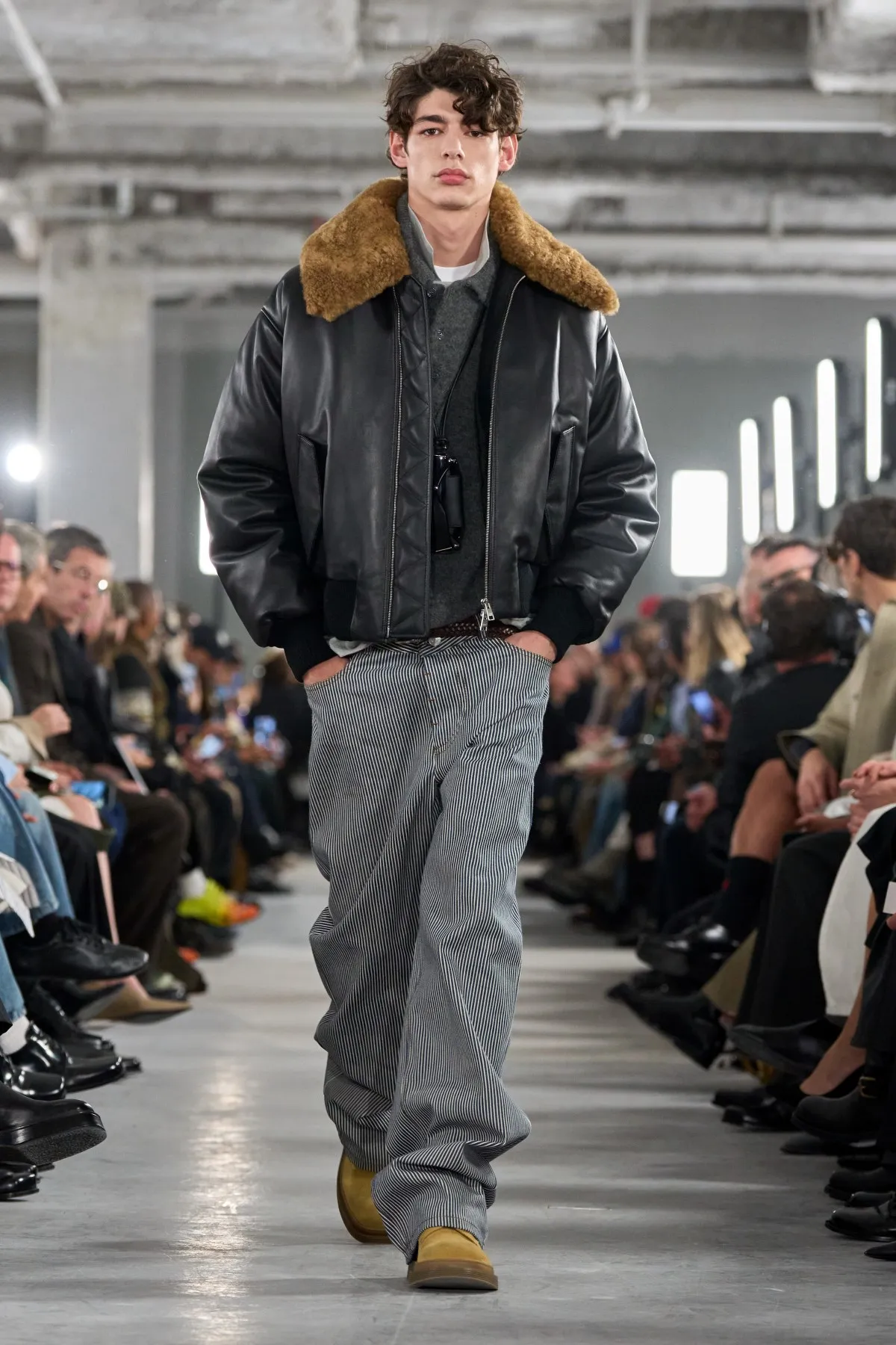 AMI Paris célèbre 15 ans de liberté parisienne avec sa collection homme automne 2026