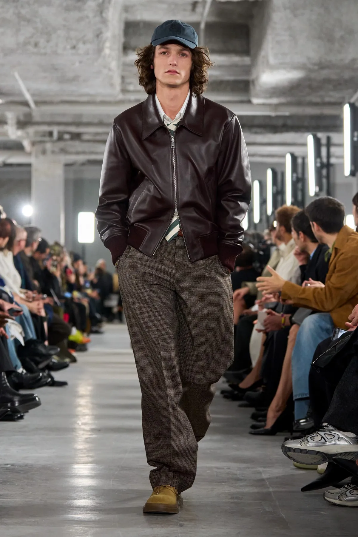 AMI Paris célèbre 15 ans de liberté parisienne avec sa collection homme automne 2026