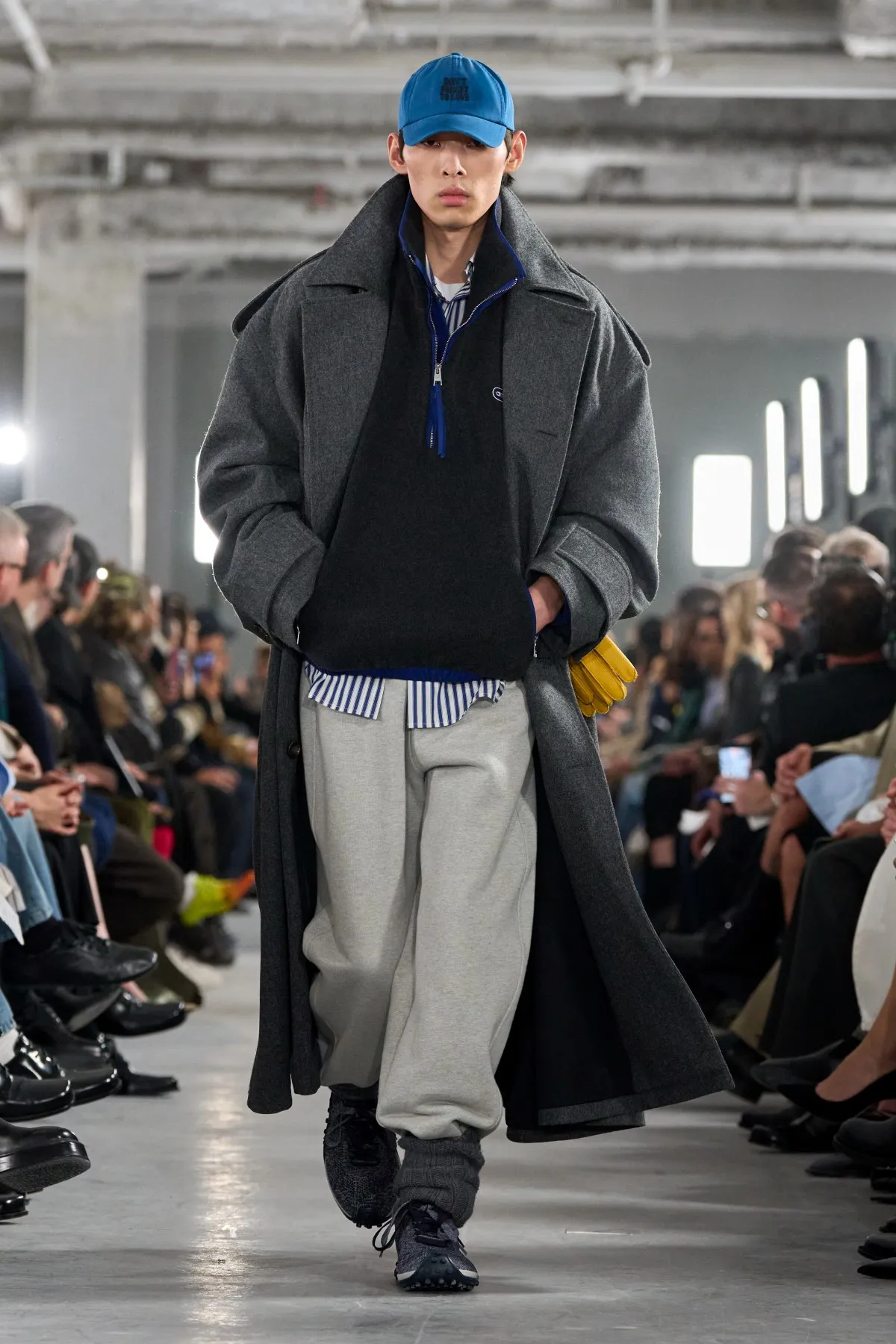 AMI Paris célèbre 15 ans de liberté parisienne avec sa collection homme automne 2026