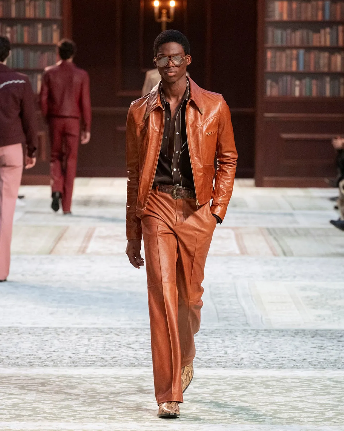 AMIRI automne 2026 : Mike Amiri réinvente l’esprit Laurel Canyon à Paris