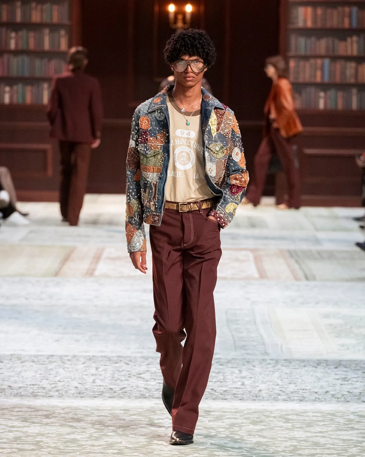AMIRI automne 2026 : Mike Amiri réinvente l’esprit Laurel Canyon à Paris