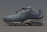 Nike Air Max Plus VII « Iron Grey/Smoke Grey » : le retour inattendu d’un modèle oublié depuis 20 ans