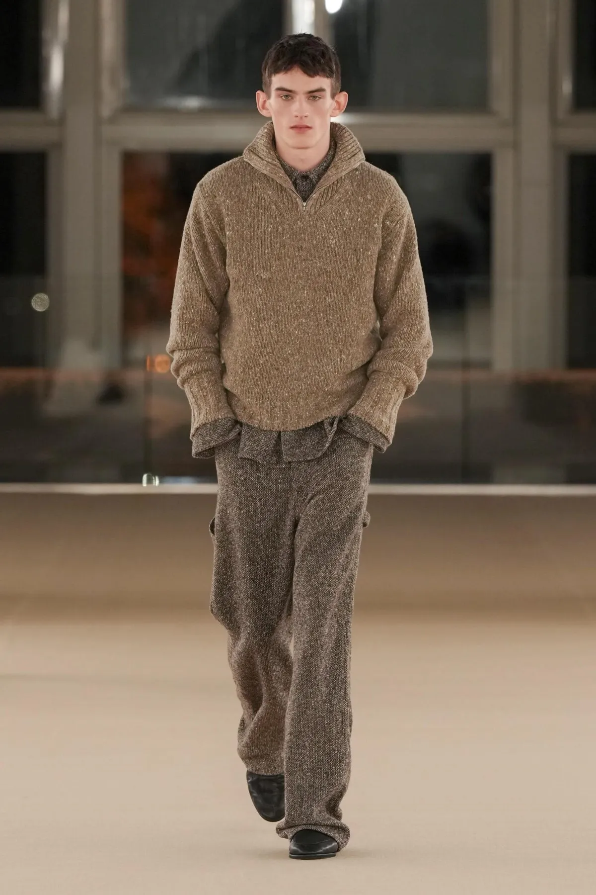 Quand AURALEE allège l’hiver 2026 : la poésie masculine selon Ryota Iwai