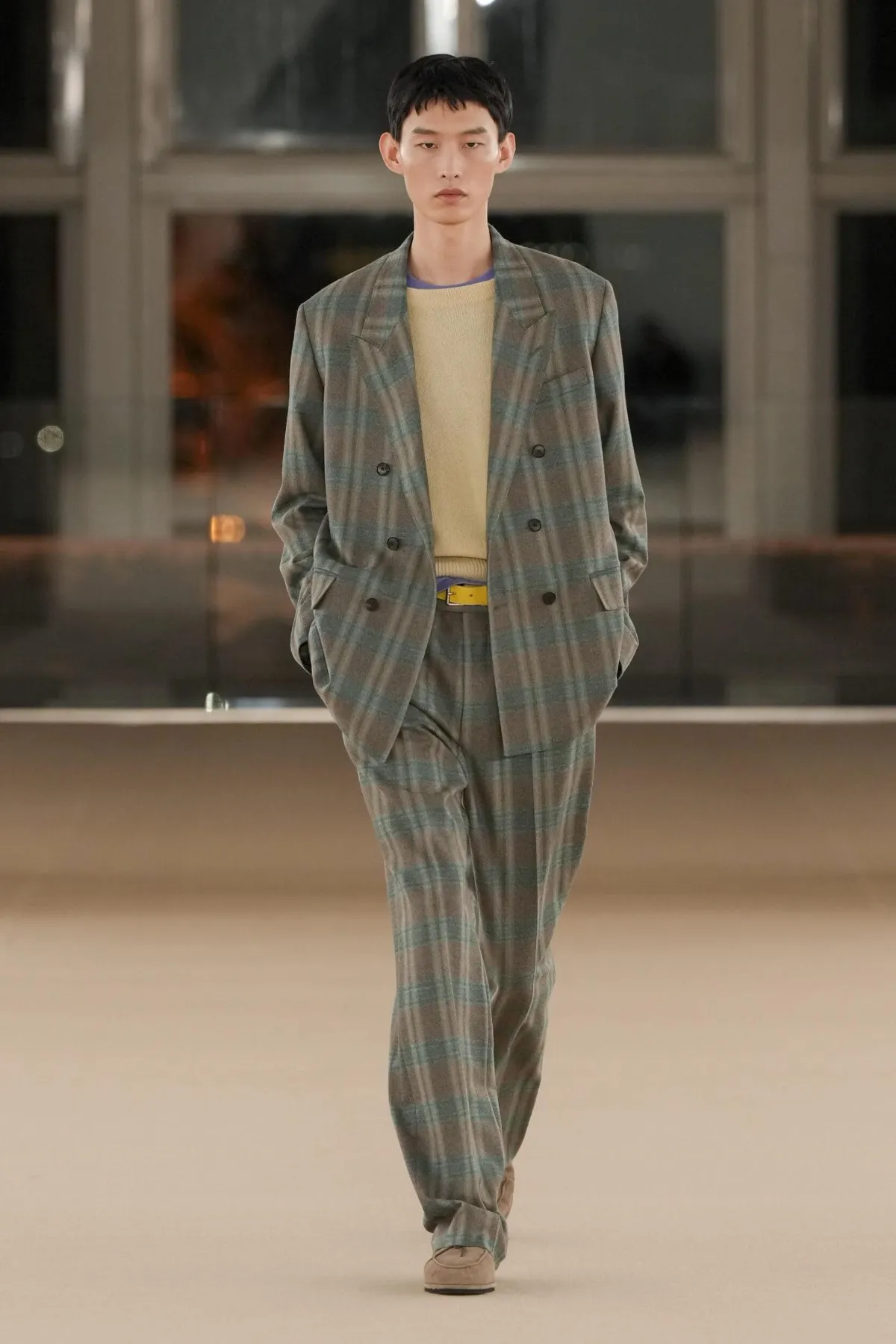 Quand AURALEE allège l’hiver 2026 : la poésie masculine selon Ryota Iwai