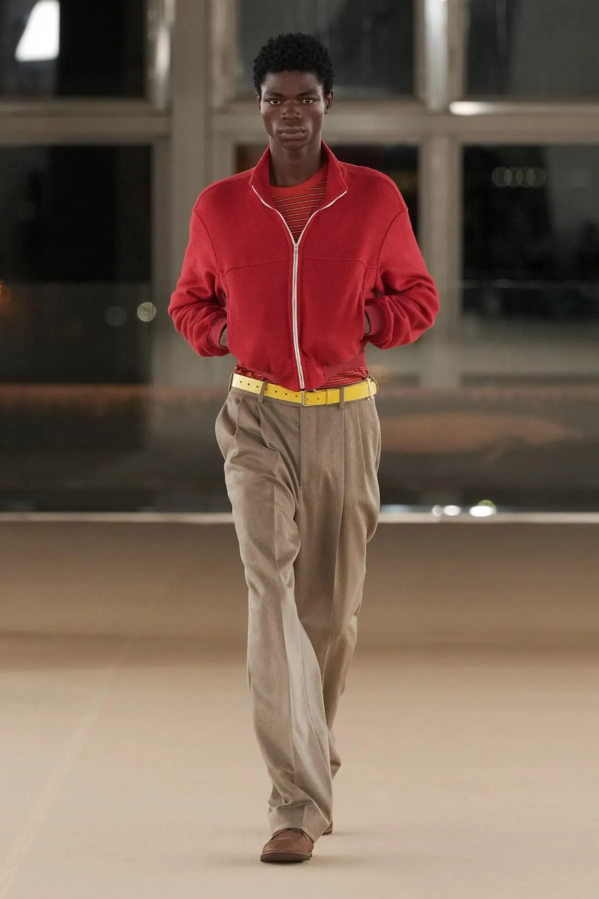 Quand AURALEE allège l’hiver 2026 : la poésie masculine selon Ryota Iwai