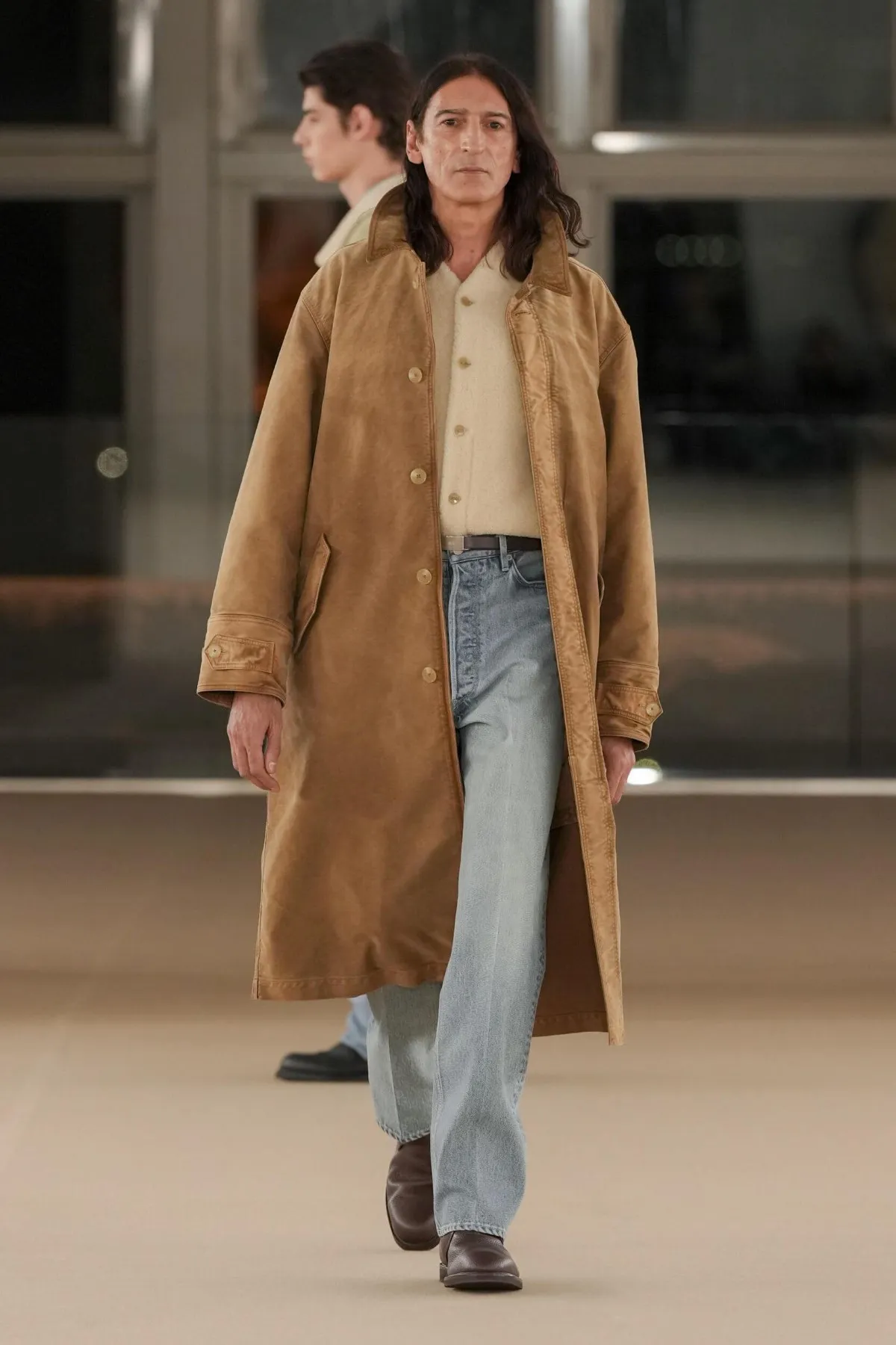 Quand AURALEE allège l’hiver 2026 : la poésie masculine selon Ryota Iwai