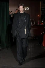 BED J.W. FORD automne 2026 : la romance japonaise qui a clôturé la Fashion Week de Paris