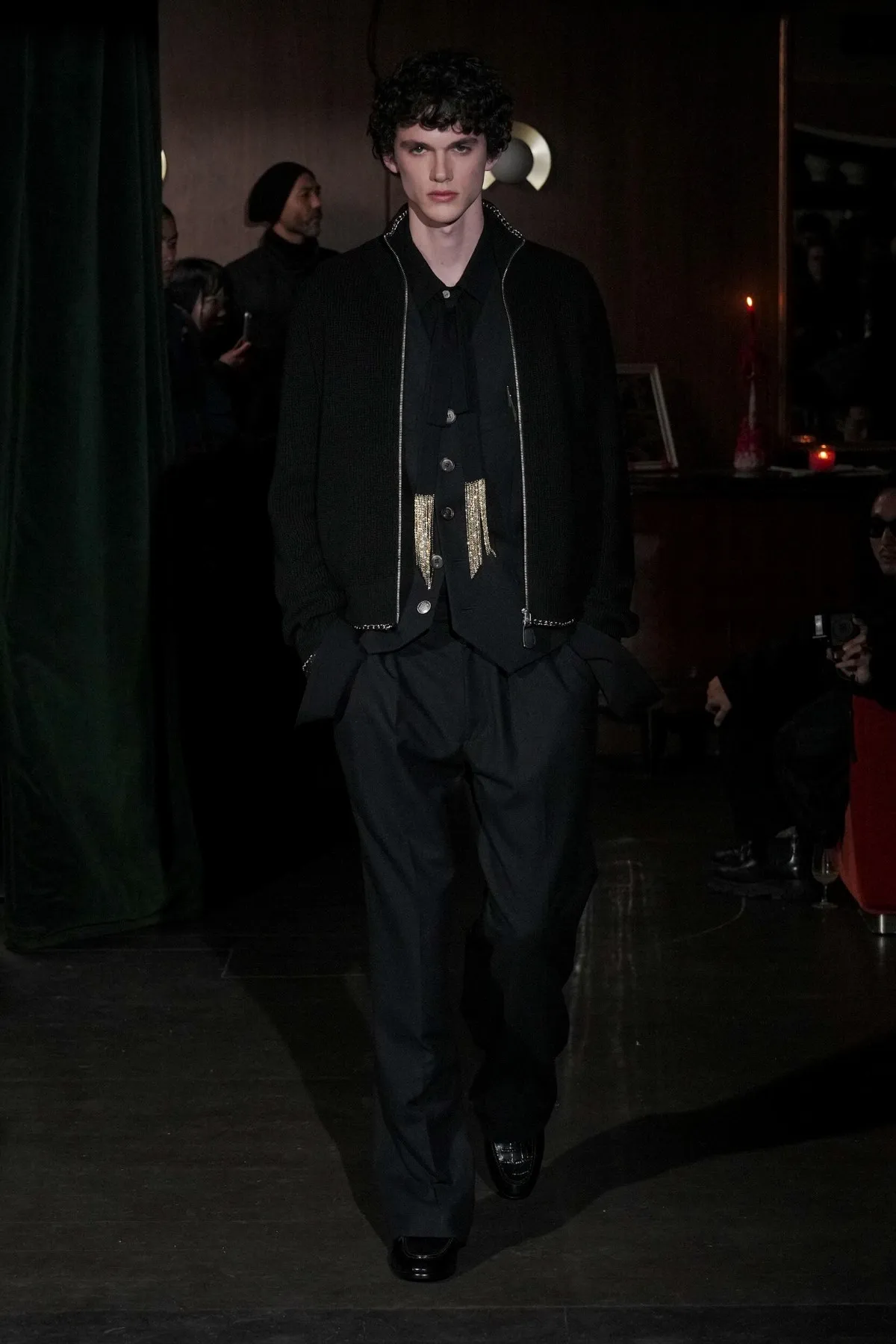 BED J.W. FORD automne 2026 : la romance japonaise qui a clôturé la Fashion Week de Paris