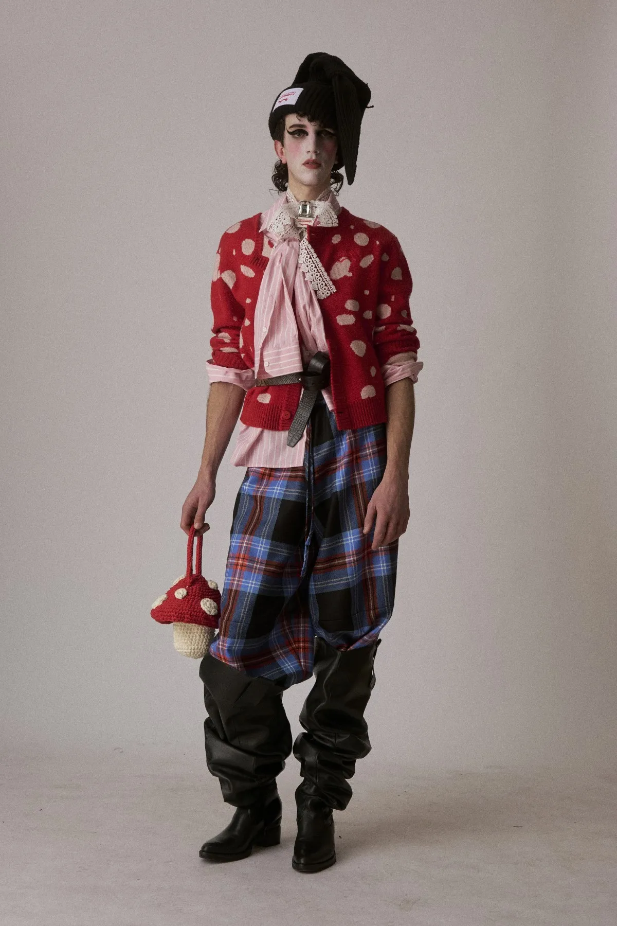 À Paris, Charles Jeffrey Loverboy réinvente le punk queer avec sa collection automne 2026