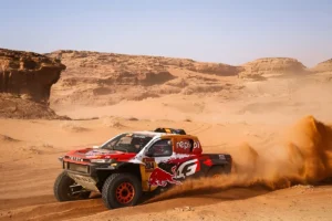 Dakar 2026 – Étape 4 : Schareina-Lategan, le coup de tonnerre du Dakar 2026