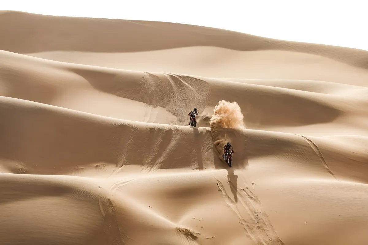 Dakar 2026 – Étape 7 : Luciano Benavides frappe fort, Sanders résiste, Ekström se rapproche