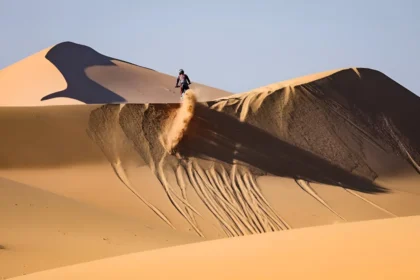 Dakar 2026 – Étape 8 : Luciano Benavides prend la tête, Variawa frappe fort en autos