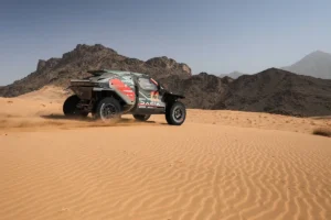 Dakar 2026 – Étape 12 : Ricky Brabec frappe fort, Al-Attiyah entre dans la légende